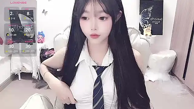 Snapshot of -EEBABY chatting on May 6, 8:03 pm -EEBABY online show from May 6, 8:03 pm