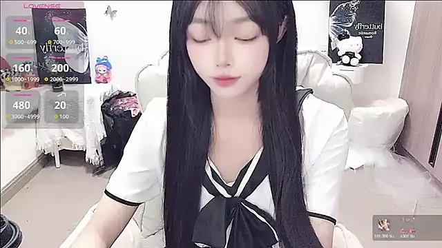 Snapshot of -EEBABY chatting on June 4, 2:23 pm -EEBABY online show from June 4, 2:23 pm