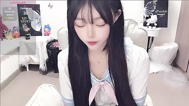 Snapshot of -EEBABY chatting on June 13, 2:37 pm -EEBABY online show from June 13, 2:37 pm
