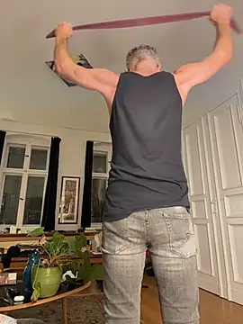 Snapshot of SexyLeon8 chatting on November 15, 6:48 pm SexyLeon8 online show from November 15, 6:48 pm