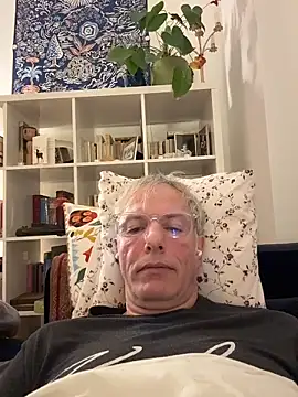 Snapshot of SexyLeon8 chatting on January 6, 10:56 pm SexyLeon8 online show from January 6, 10:56 pm