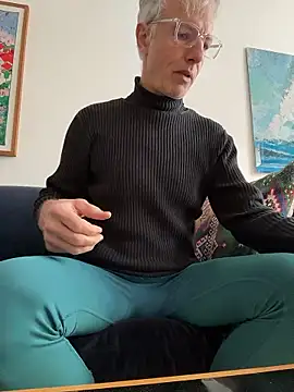 Snapshot of SexyLeon8 chatting on January 8, 9:55 am SexyLeon8 online show from January 8, 9:55 am