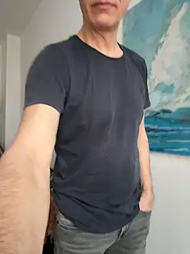 Snapshot of SexyLeon8 chatting on March 8, 6:17 am SexyLeon8 online show from March 8, 6:17 am