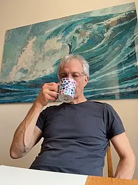 Snapshot of SexyLeon8 chatting on March 19, 4:00 pm SexyLeon8 online show from March 19, 4:00 pm