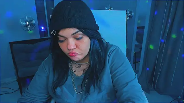 MaryHarrys online show from November 13, 11:25 pm