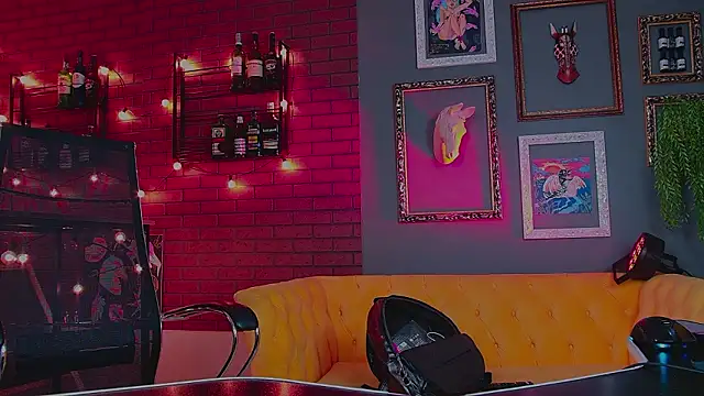 Snapshot of MaryHarrys chatting on March 21, 2:38 am MaryHarrys online show from March 21, 2:38 am