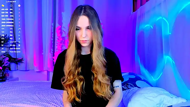 Snapshot of -CindyLou chatting on September 27, 8:47 pm -CindyLou online show from September 27, 8:47 pm