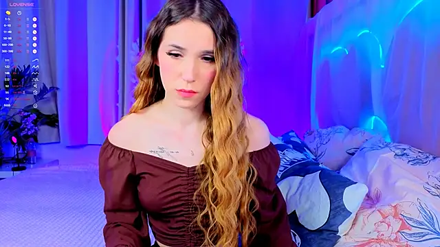 Snapshot of -CindyLou chatting on October 10, 8:41 pm -CindyLou online show from October 10, 8:41 pm