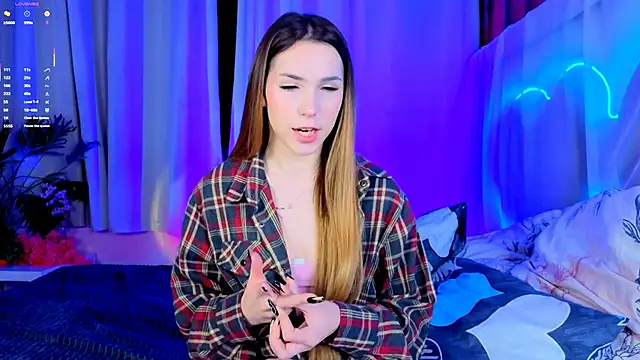 Snapshot of -CindyLou chatting on November 20, 5:29 am -CindyLou online show from November 20, 5:29 am