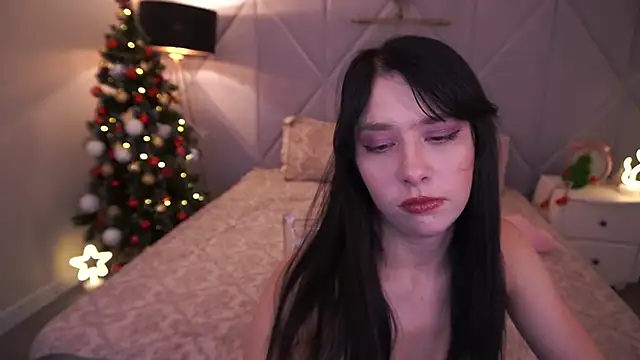 Snapshot of LiviaShy chatting on December 14, 1:38 pm LiviaShy online show from December 14, 1:38 pm