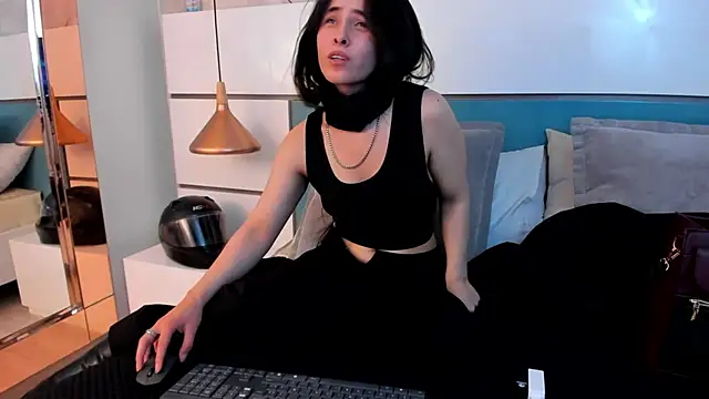 Snapshot of Ashkoreh chatting on June 24, 7:46 pm Ashkoreh online show from June 24, 7:46 pm