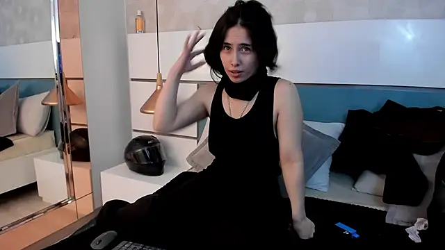 Snapshot of Ashkoreh chatting on July 6, 9:17 pm Ashkoreh online show from July 6, 9:17 pm