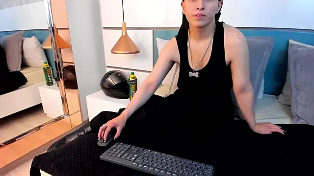 Snapshot of Ashkoreh chatting on July 21, 8:33 pm Ashkoreh online show from July 21, 8:33 pm