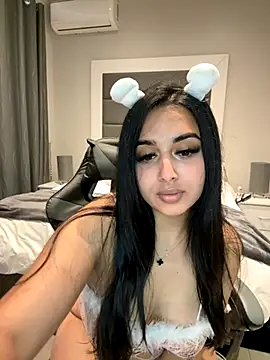 LilMisIndianx online show from October 8, 8:12 am