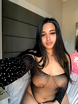 LilMisIndianx online show from October 9, 6:33 am