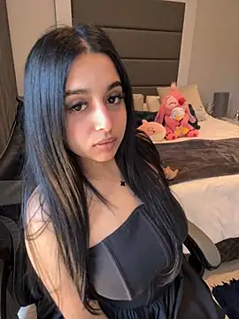 LilMisIndianx online show from November 8, 10:37 am