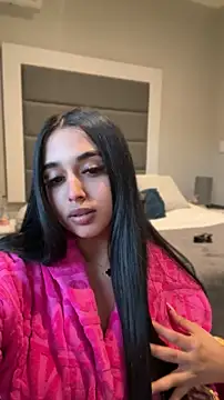 LilMisIndianx online show from May 2, 3:17 pm