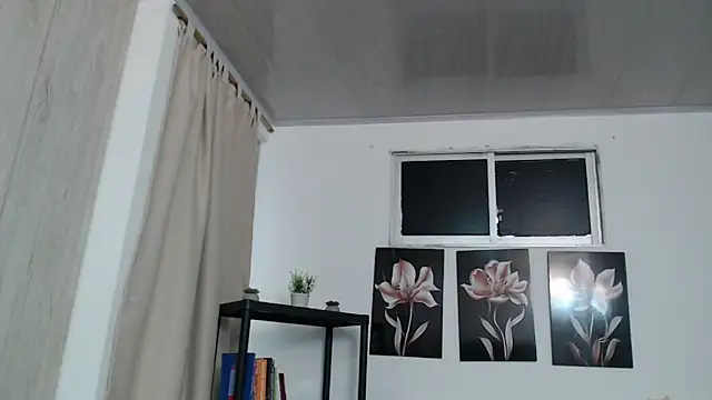 pinky f00x online show from February 9, 7:29 pm