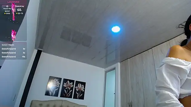 pinky f00x online show from March 5, 7:43 pm