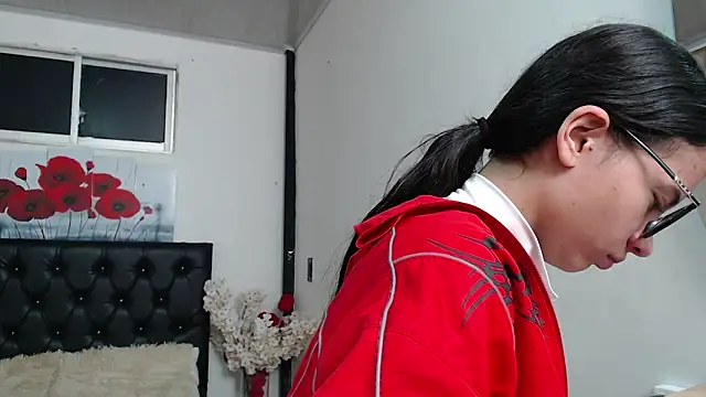 pinky f00x online show from May 2, 7:19 pm