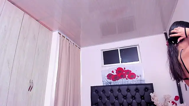 Snapshot of pinky_f00x chatting on June 26, 7:18 pm pinky f00x online show from June 26, 7:18 pm