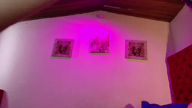 Snapshot of Victoria_Thompson1 chatting on October 8, 8:39 pm Victoria Thompson1 online show from October 8, 8:39 pm