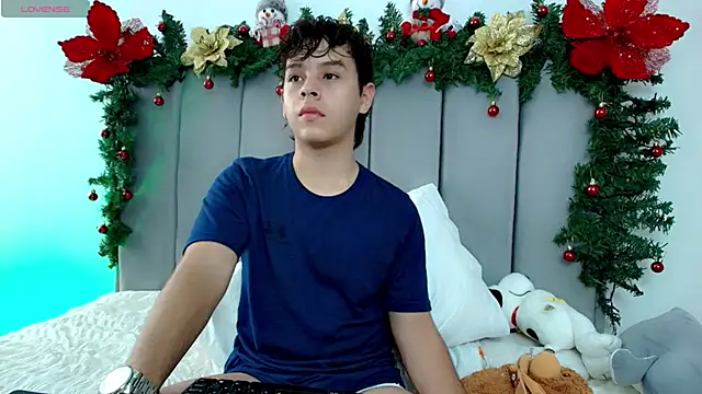 nico leroy online show from December 15, 7:51 pm