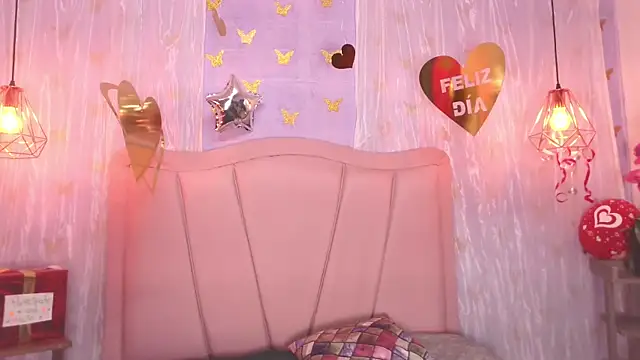 liz7skinny online show from February 24, 9:24 pm