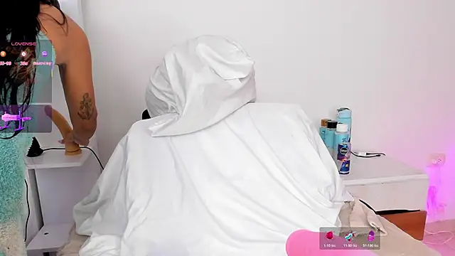 arynaughty20 online show from November 3, 5:47 pm