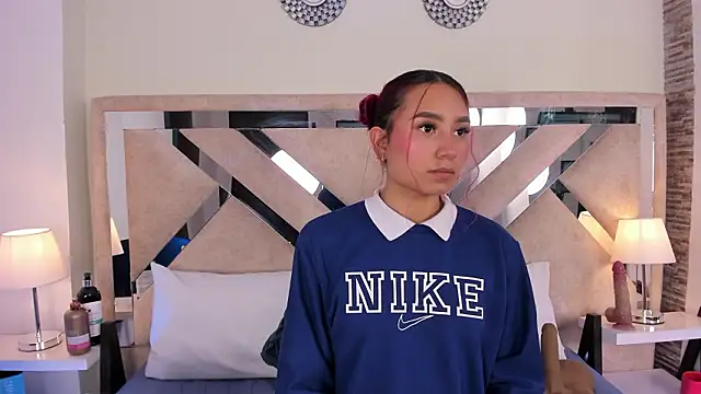 ximena vasquez8 online show from March 14, 4:18 am