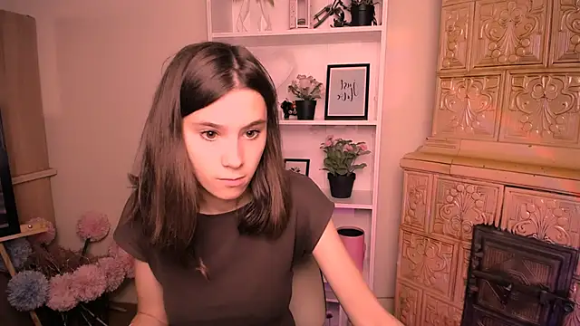 Snapshot of RosaRay_ chatting on June 5, 6:31 am RosaRay online show from June 5, 6:31 am