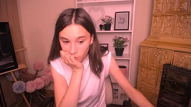 Snapshot of RosaRay_ chatting on July 1, 6:37 am RosaRay online show from July 1, 6:37 am