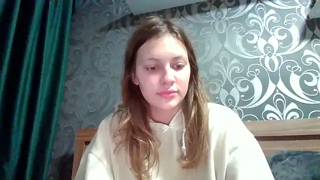 Snapshot of Baby_Mon chatting on October 28, 4:27 am Baby Mon online show from October 28, 4:27 am