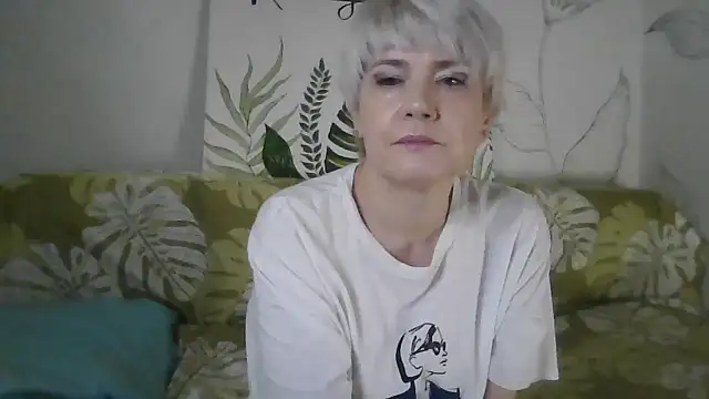 Snapshot of Catty_Lady chatting on November 13, 8:19 pm Catty Lady online show from November 13, 8:19 pm