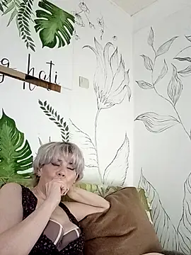 Snapshot of Catty_Lady chatting on May 6, 7:08 pm Catty Lady online show from May 6, 7:08 pm