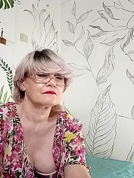 Snapshot of Catty_Lady chatting on May 13, 7:11 pm Catty Lady online show from May 13, 7:11 pm