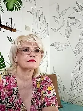 Snapshot of Catty_Lady chatting on June 11, 6:50 pm Catty Lady online show from June 11, 6:50 pm