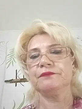 Snapshot of Catty_Lady chatting on June 20, 6:44 pm Catty Lady online show from June 20, 6:44 pm