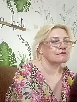 Snapshot of Catty_Lady chatting on June 27, 7:19 pm Catty Lady online show from June 27, 7:19 pm
