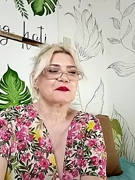 Snapshot of Catty_Lady chatting on July 8, 7:07 pm Catty Lady online show from July 8, 7:07 pm