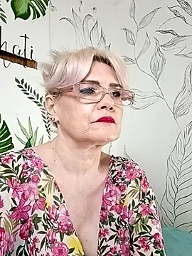 Snapshot of Catty_Lady chatting on July 12, 6:32 pm Catty Lady online show from July 12, 6:32 pm