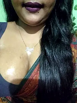 Snapshot of JIYA-04 chatting on July 4, 6:58 pm JIYA-04 online show from July 4, 6:58 pm