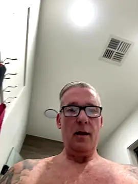 Snapshot of Reacher110565 chatting on September 26, 9:46 am Reacher110565 online show from September 26, 9:46 am