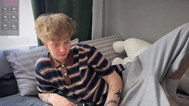 Snapshot of olivertasty chatting on May 9, 11:15 am olivertasty online show from May 9, 11:15 am