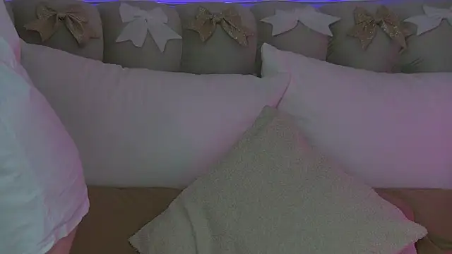 miamunn online show from November 30, 8:24 pm