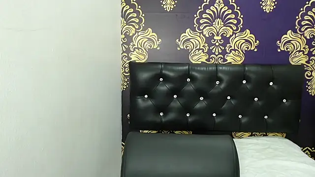 Snapshot of BigBoobs_Goddess chatting on October 11, 11:20 am BigBoobs Goddess online show from October 11, 11:20 am