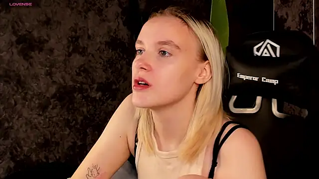 Carolin Miller online show from October 26, 5:46 am