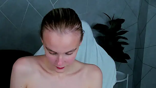 Carolin Miller online show from November 15, 10:37 pm