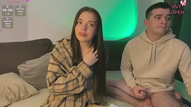 Snapshot of hako_emm chatting on December 3, 12:03 pm hako emm online show from December 3, 12:03 pm