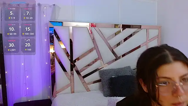 hannia baileys online show from July 21, 2:47 am